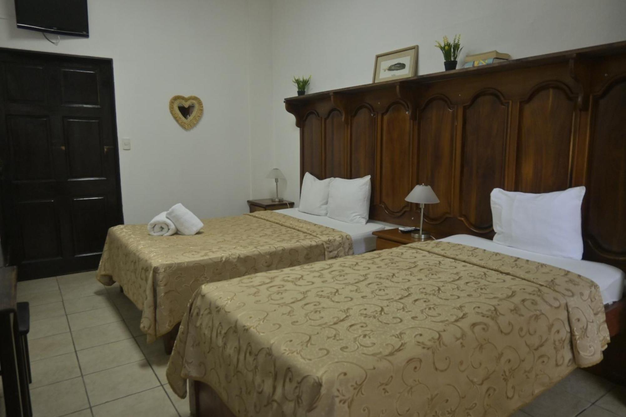 Hotel Las Colinas La Fortuna Kültér fotó