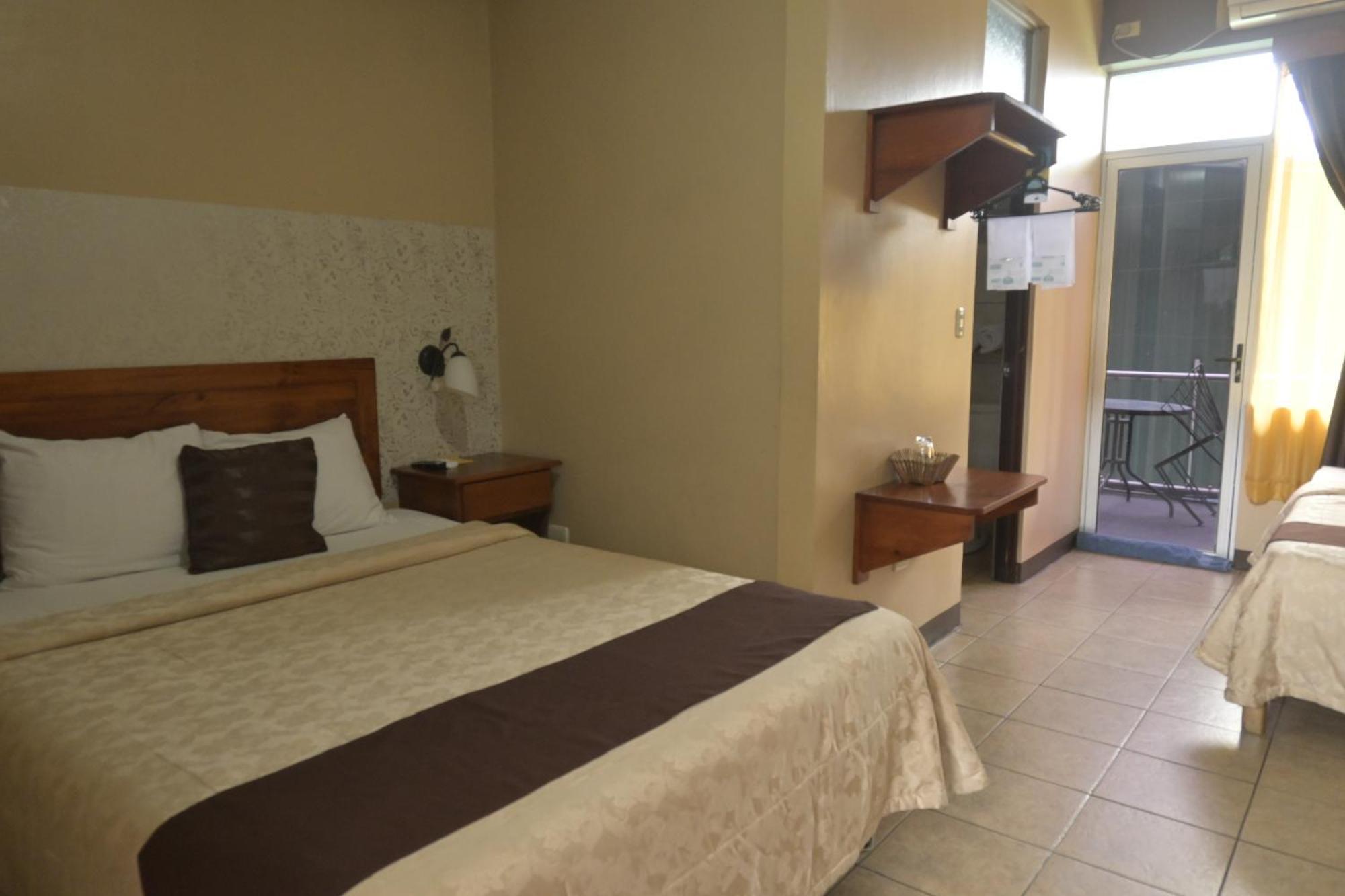 Hotel Las Colinas La Fortuna Kültér fotó